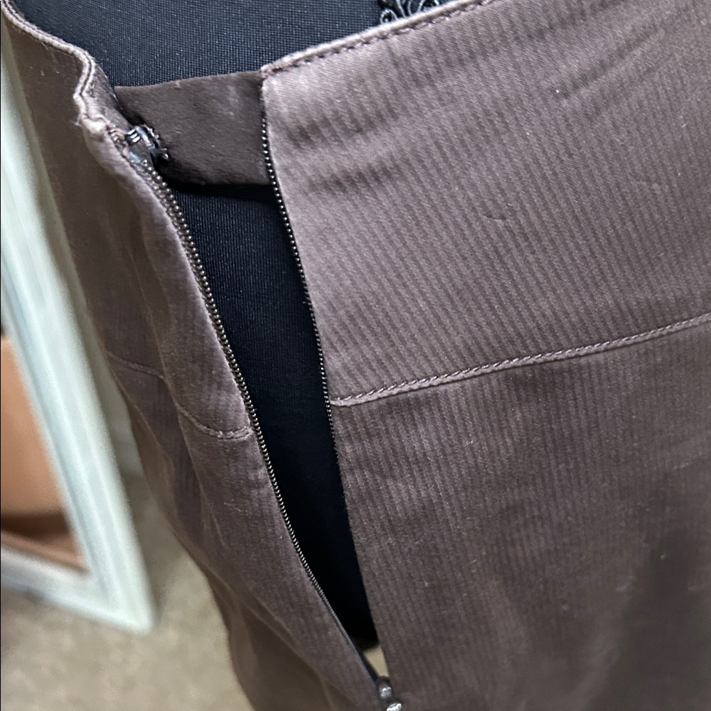 Elegant Brown Women's Skirt - Picture 10 of 11